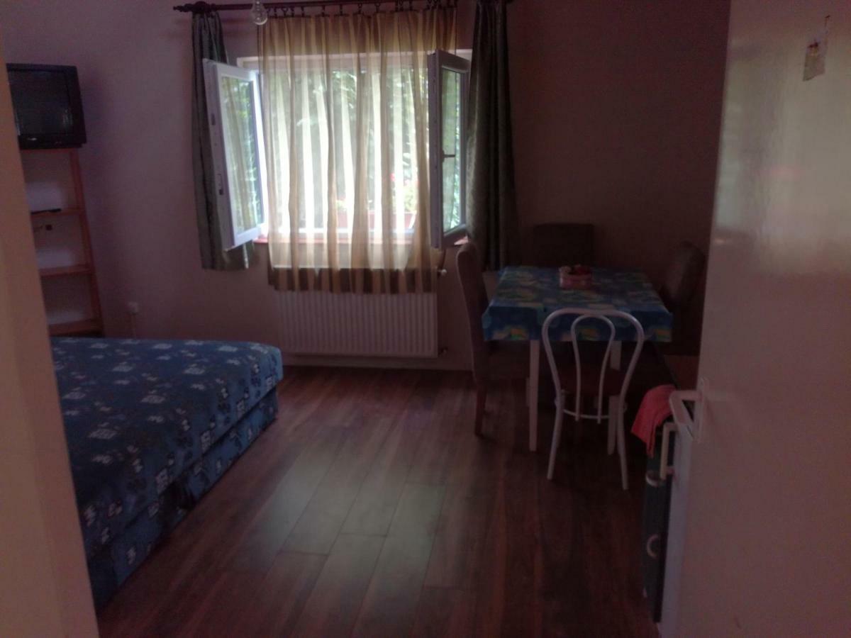 Plajbi Apartment Hajdúszoboszló Eksteriør bilde