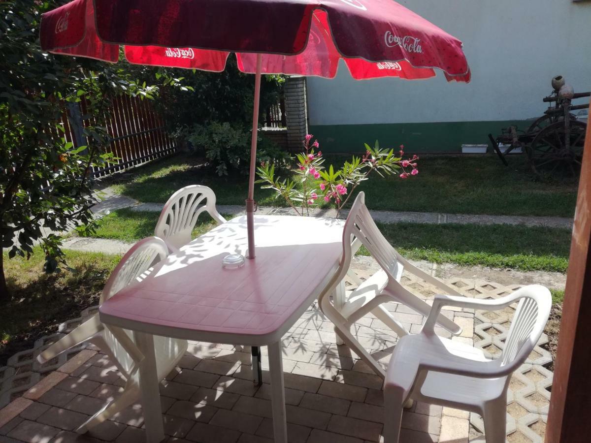 Plajbi Apartment Hajdúszoboszló Eksteriør bilde